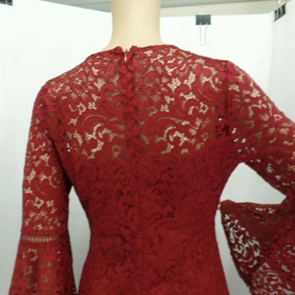 "WHITE HOUSE BLACK MARKET" RED BELL SLEEVES LACE COCKTAIL DRESS SZE: 4P NWT $200 - Picture 7 of 8